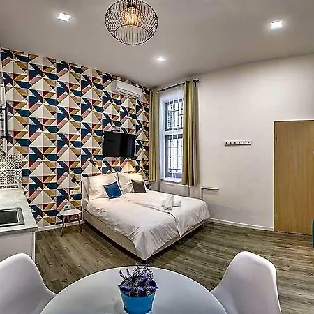 Danube Corner - Glam Downtown 2* بودابست
